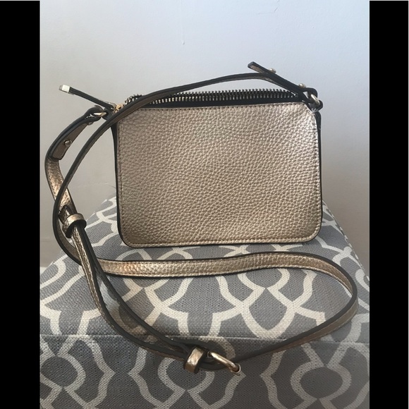 Street Level Gold Crossbody NWOT - Picture 2 of 5
